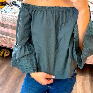 Off shoulders top